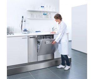 德国美诺PG8583CD实验室清洗消毒机