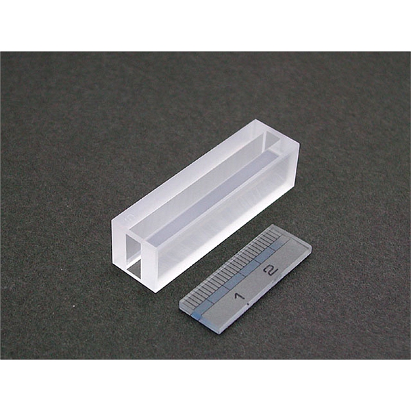 10mm光程微量<em>石英</em>比色皿MICRO CELL 10MM，用于UV-2450／UV-2550