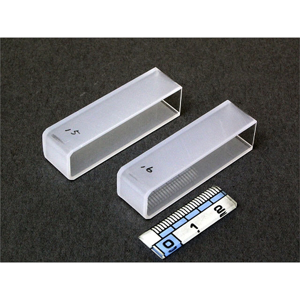 10mm光程<em>石英</em>比色皿一对CELL,10MM(S)MACHED PAIR，用于UV-2450／UV-2550