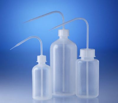 洗瓶瓶体为低密度PE材质的透明PP材质尖口分液管和旋盖