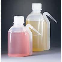 Dynalon Easy-Squeeze Low-Density Polyethylene <em>Wash</em> <em>Bottle</em>, 250 mL