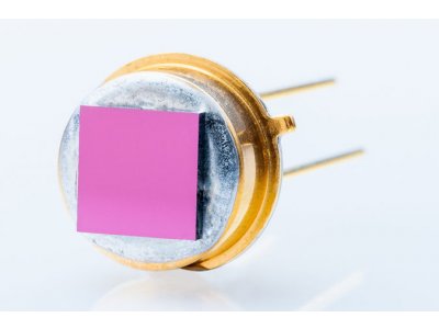 Micro-HybridHermeSeal红外辐射源，TO39，带盖子和SiARC滤光片