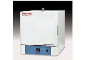 （<em>Thermo</em> <em>Scientific</em> LBM Moldatherm 1100°C box <em>furnace</em>）