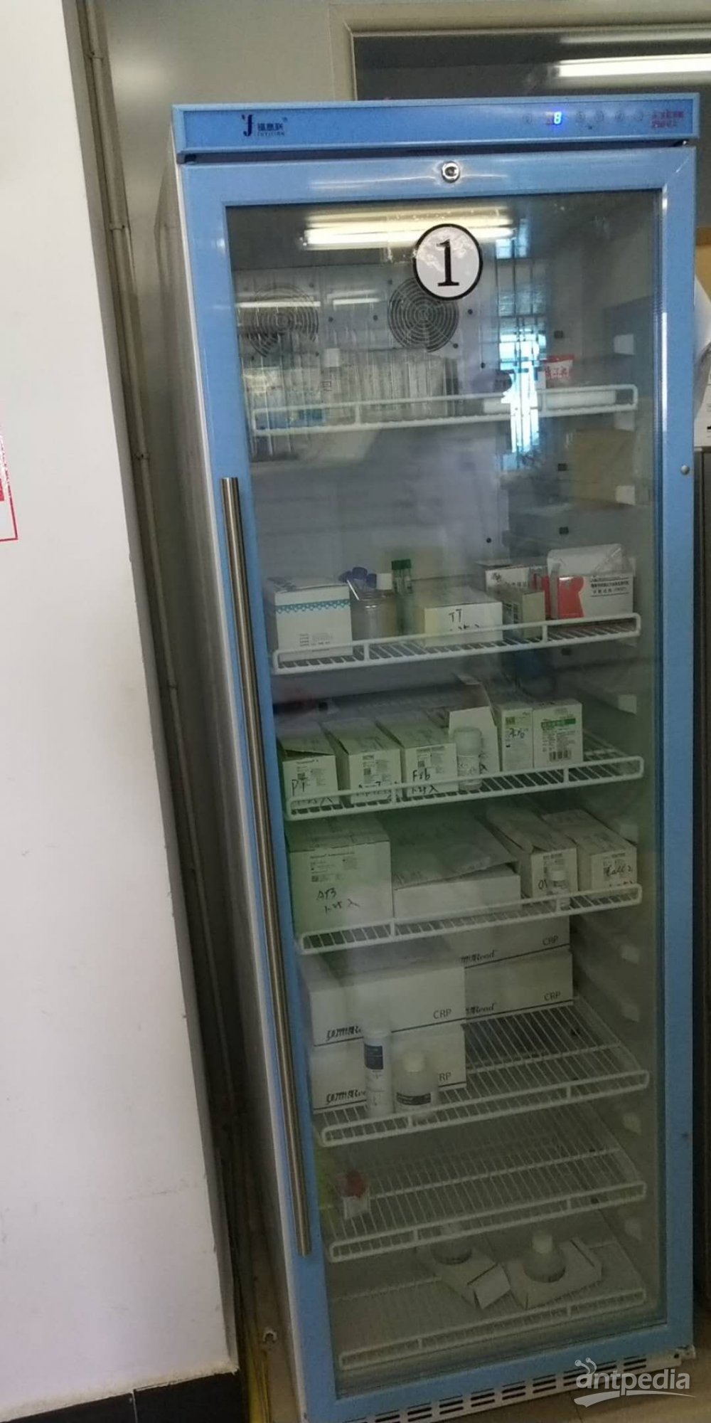 带锁<em>疫苗</em>冰箱