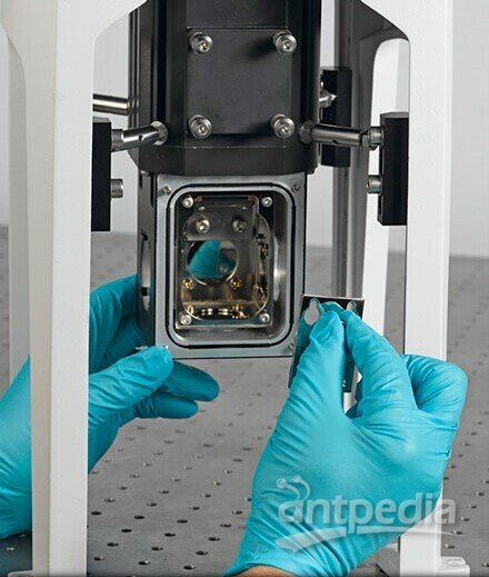 牛津仪器Optistat <em>Dry</em>无液氦光谱学恒温器 应用光致发光
