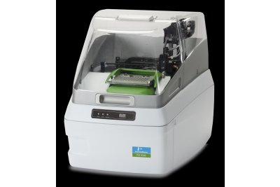 DSC/DTA差示扫描量热仪(PerkinElmer)DSC8000 采用UV-表征光学胶的紫外固化过程