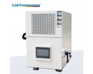 实验室 工业小型高低温（湿热）试验箱可满足电子器件、机电产品、材料能源、医药化工到汽车航天等行业的广泛需求