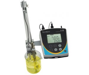 Eutech  PC700 pH/电导率多参数测量仪