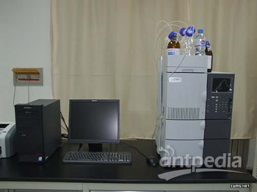 高效液相色谱仪，日本岛津公司，LC-2010型