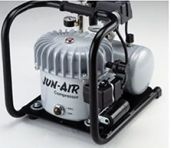 JunAir 6-4/6-25 便携式<em>有</em>油空气压缩机