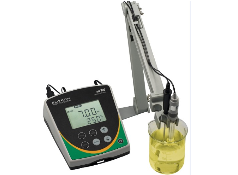 pH700台式pH测量仪
